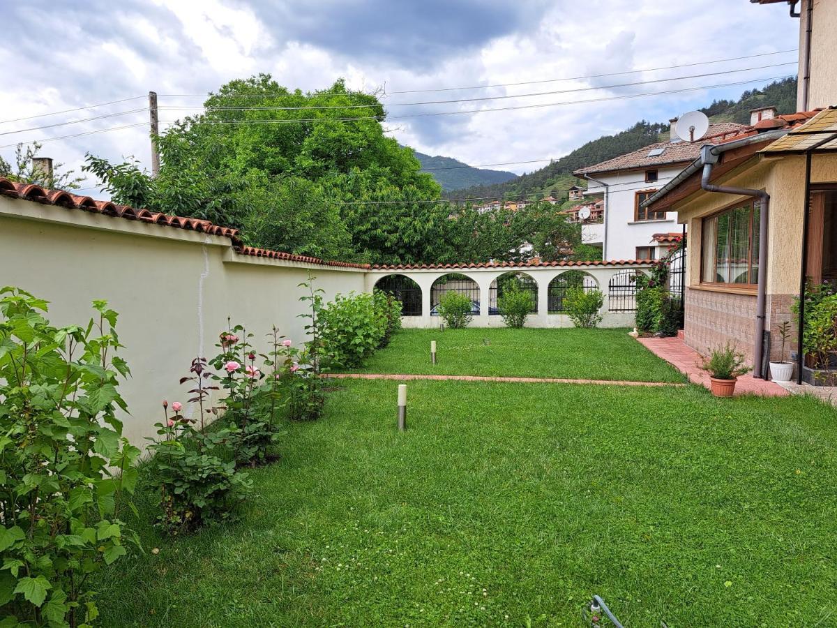 Guest House Benita Dewin Exterior foto