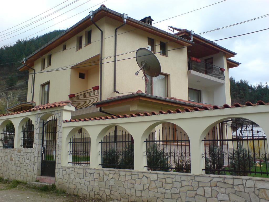 Guest House Benita Dewin Exterior foto